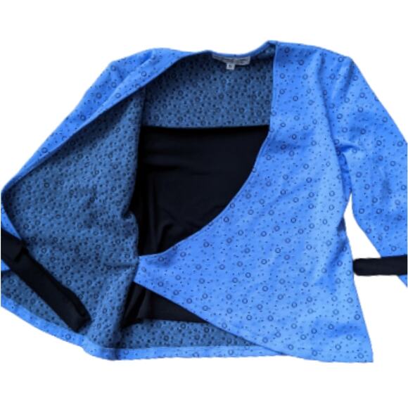 Andria Lieu Textured Knit Wrap Top S - Picture 5 of 8